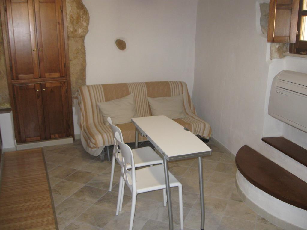 Appartamento Coghinas Sedini Rum bild
